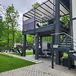 Kocka Na Prizemi Sastin-Straze