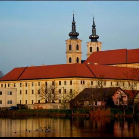Kocka Na Prizemi Appartement