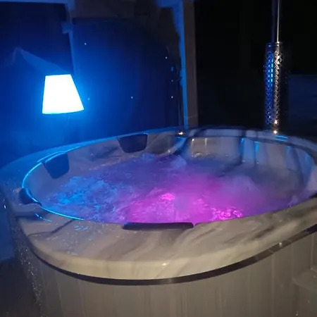 Kocka Na Prizemi Apartman Sastin-Straze