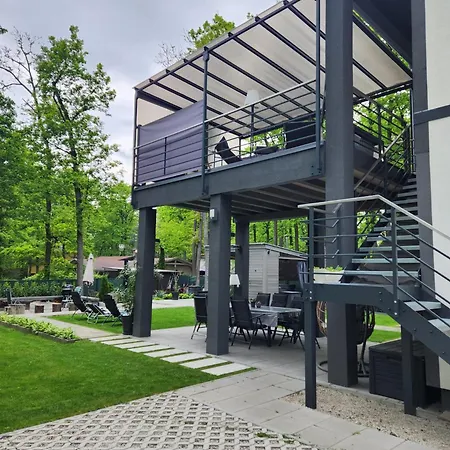 Kocka Na Prizemi Sastin-Straze