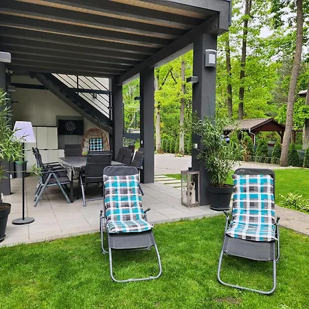 Kocka Na Prizemi * Sastin-Straze