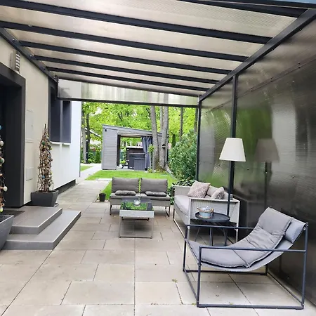 Kocka Na Prizemi * Sastin-Straze