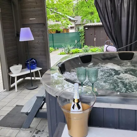 Apartman Kocka Na Prizemi Sastin-Straze