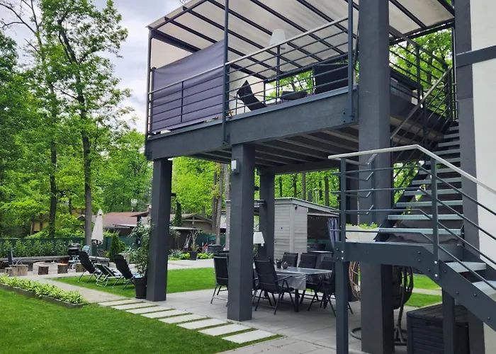 Kocka Na Prizemi Sastin-Straze