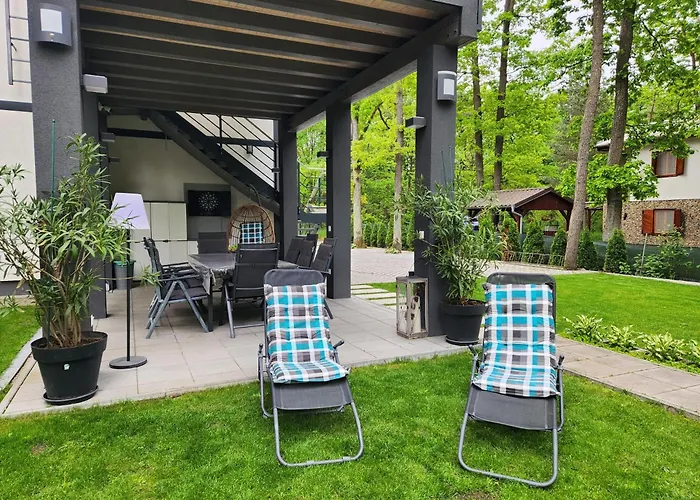 Kocka Na Prizemi * Sastin-Straze