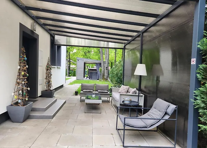 Kocka Na Prízemí * Sastin-Straze